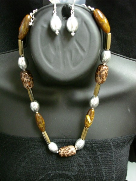 Fashion Necklace Set